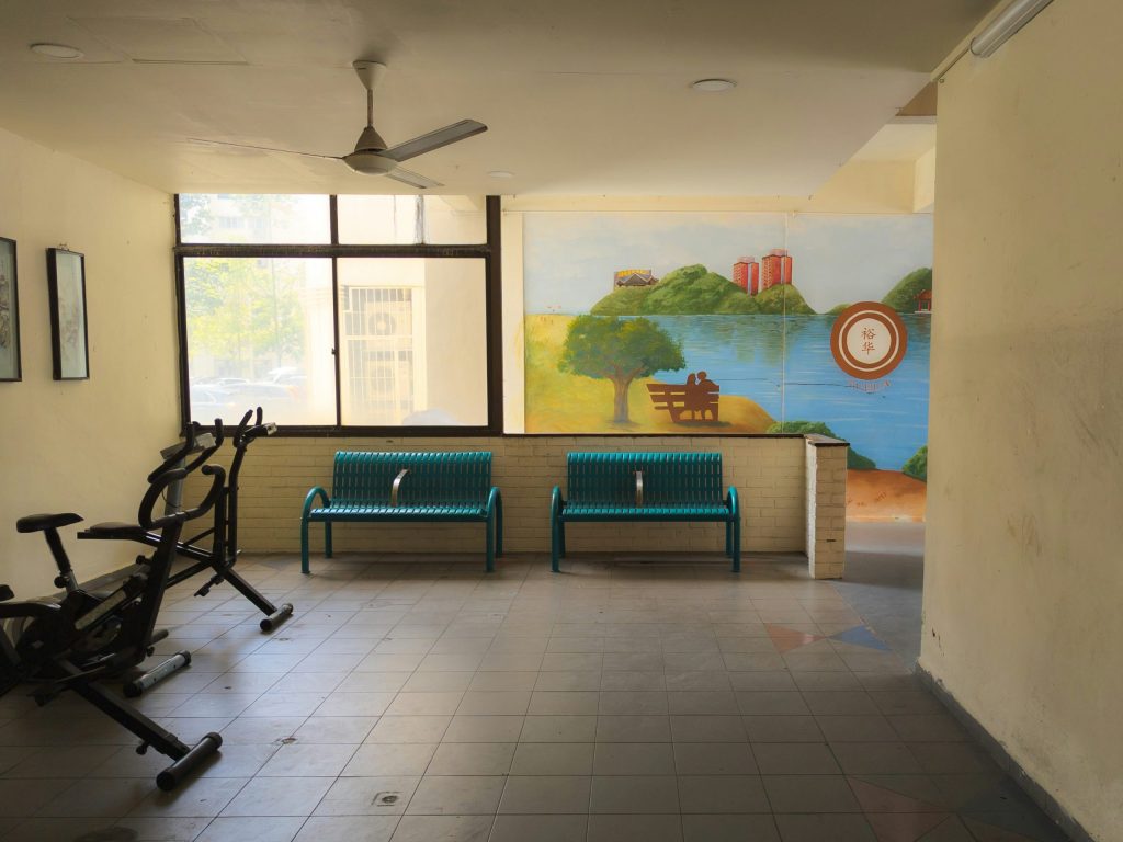 A picture of an empty community hall exercise room